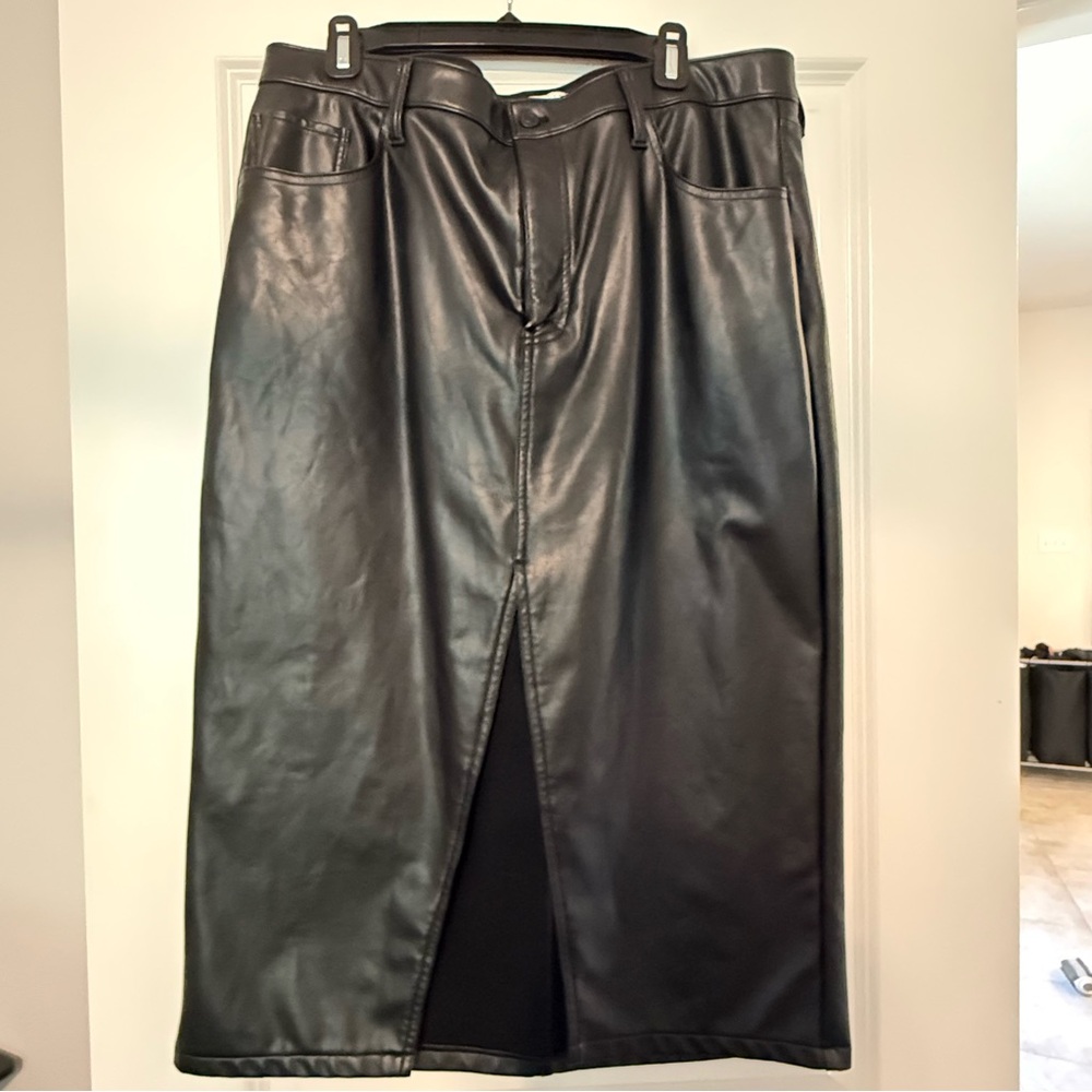 Abercrombie & Fitch Black Leather Midi Skirt size 33